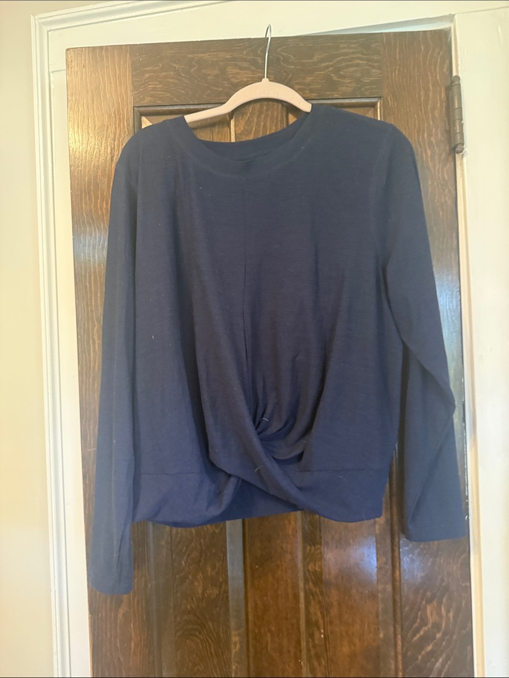 Old Navy Navy Twist-Front Long Sleeve Tee